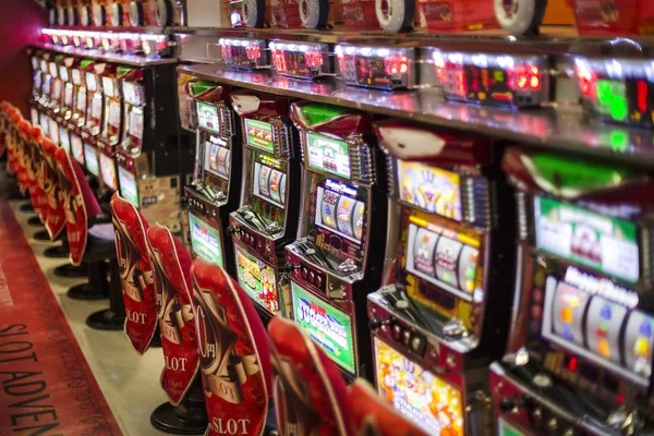 seduh jp mobile app interface showing football markets and live-dealer tables